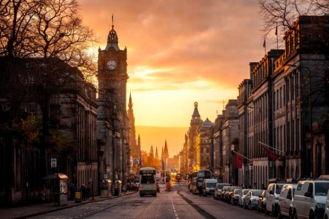 Castillos y Leyendas de Escocia 2025