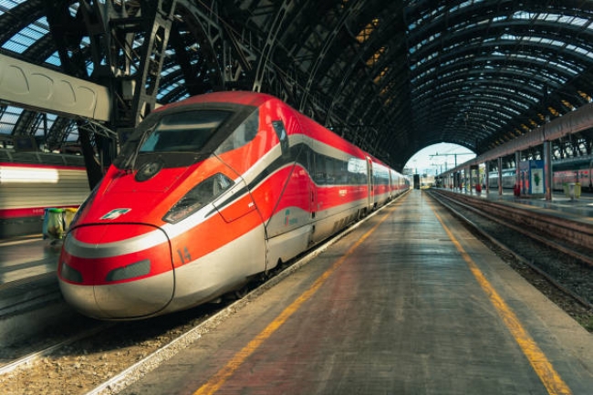 Italia en tren: Roma, Florencia, Cinque Terre, Turin y Milan VERANO 2025