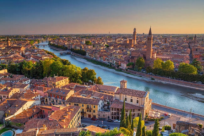 Tour de Los Lagos desde Milan 2025