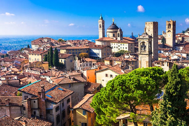 Fantasia Lagos del Norte, Venecia y Miln con Bernina Express y Franciacorta 2026