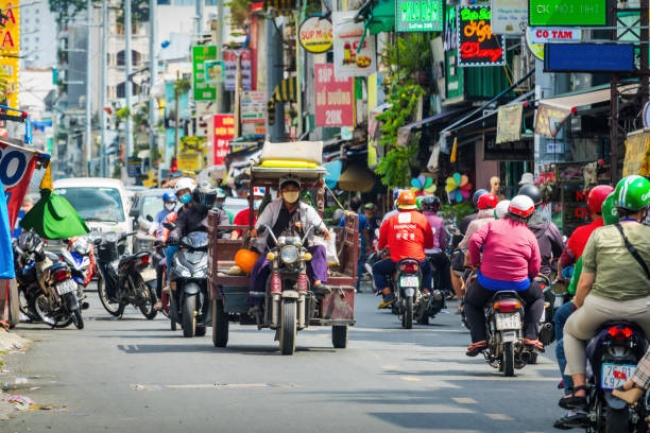 GRAN CLASE: Exploradores en Indochina 2026